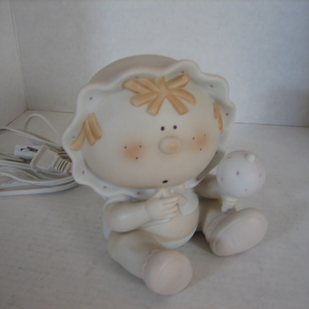 Fabrizio Bumpkin Toddler Girl with Rattle Ceramic Night Light 6in.T x 4in.W NWNB